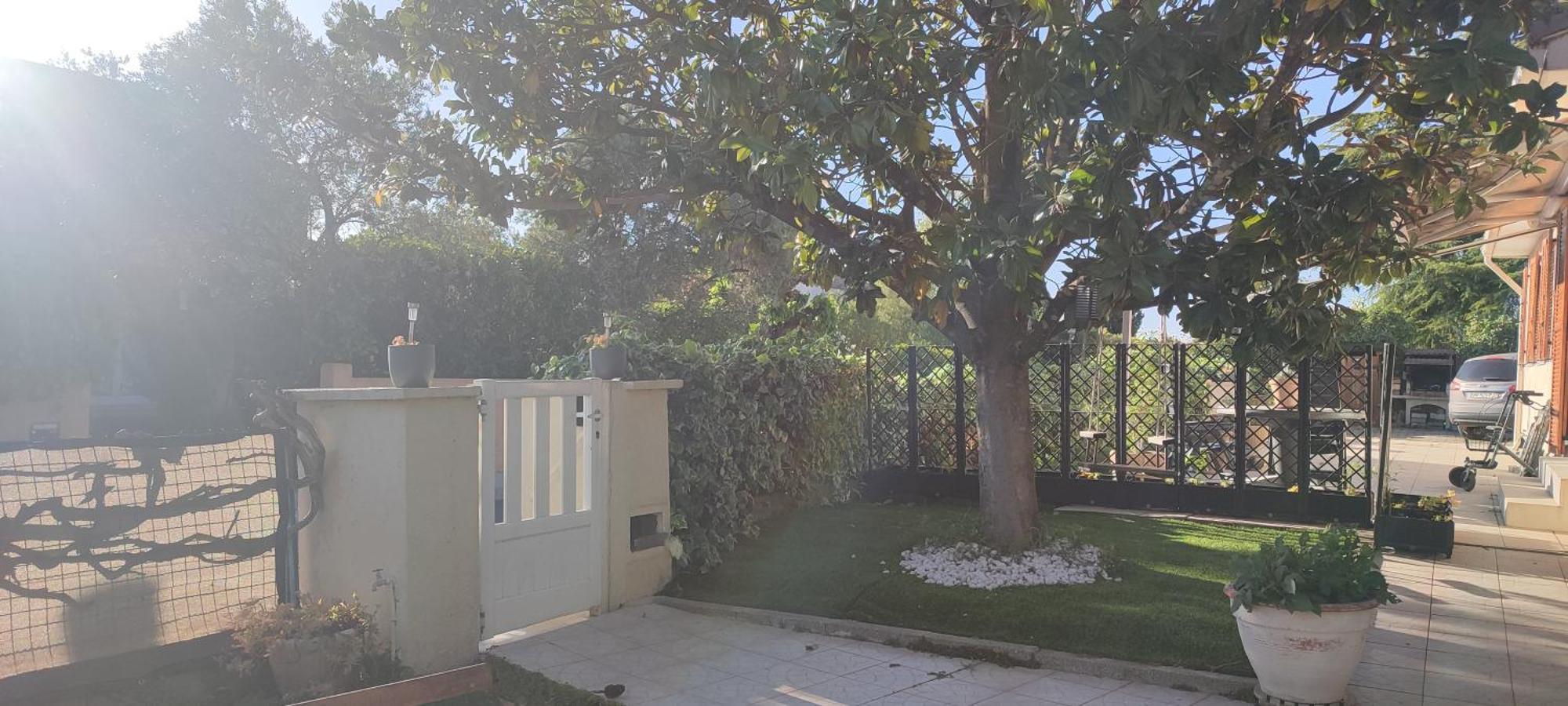 Maison T2 Avec Petit Jardin Dans Impasse Calme Baillargues Exterior foto
